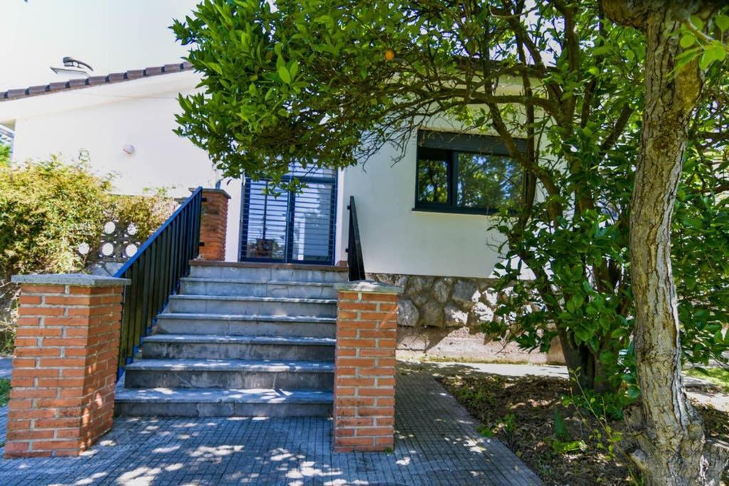 ¡Nuevo! Espectacular Casa En La Playa De Berria Βίλα Santoña Εξωτερικό φωτογραφία